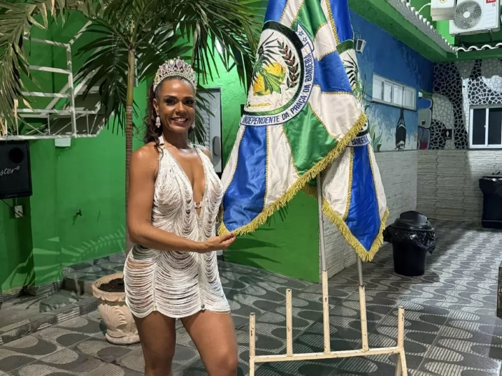 Nathália Brito se prepara para dupla jornada no Carnaval como musa e rainha de bateria