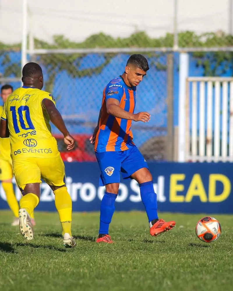 Duque de Caxias estreia com derrota para o Petrópolis no Marrentão