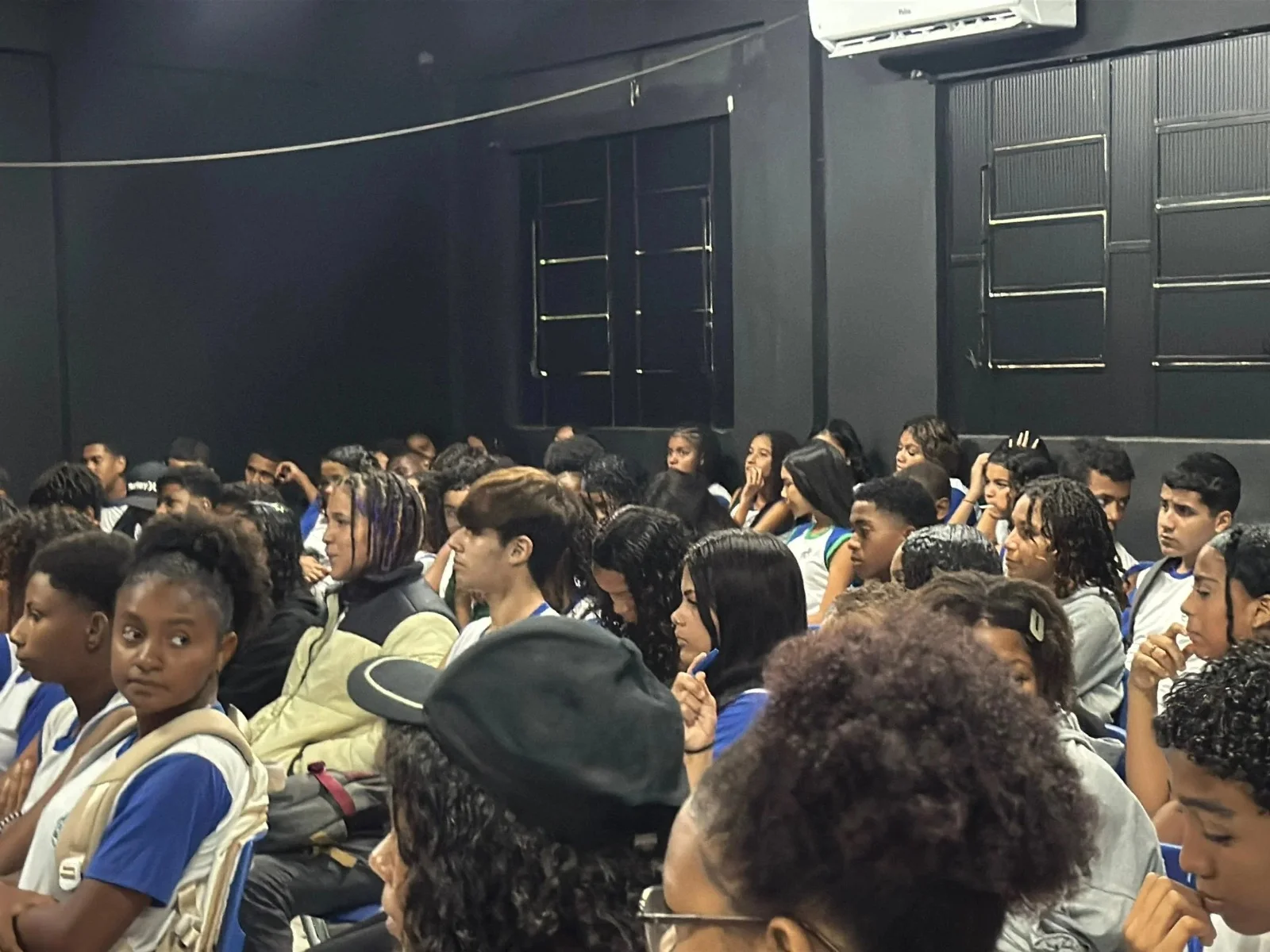 Wallace Vianna participa de projeto em escolas de Japeri e incentiva jovens a acreditarem nos sonhos