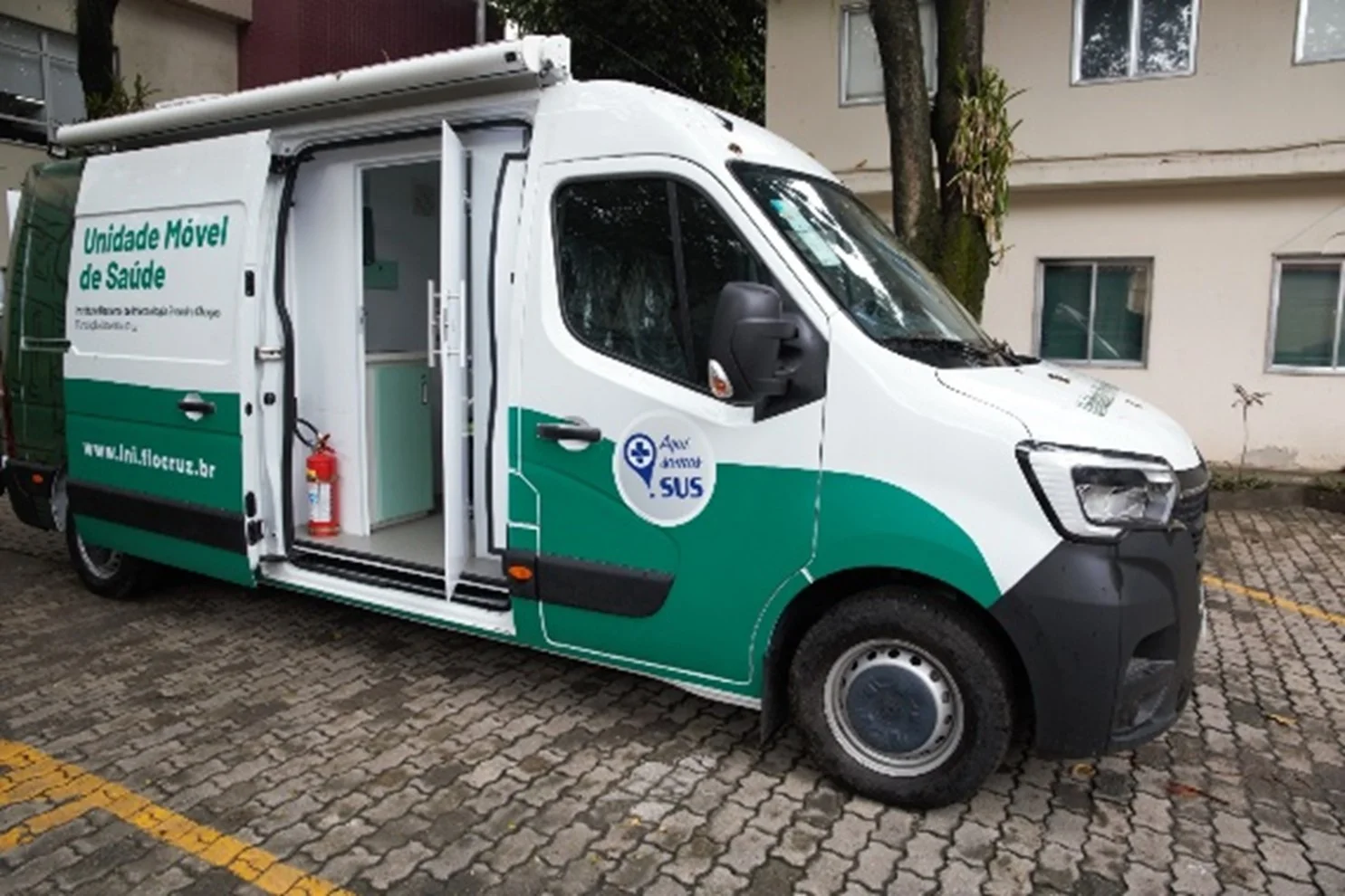 Belford Roxo recebe unidade móvel com testes rápidos e vacinação gratuita