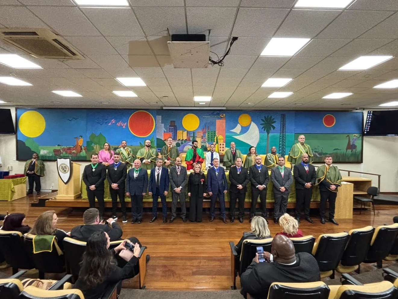 Secretário de Educação de Itaguaí recebe título de Comendador por atuação na gestão educacional