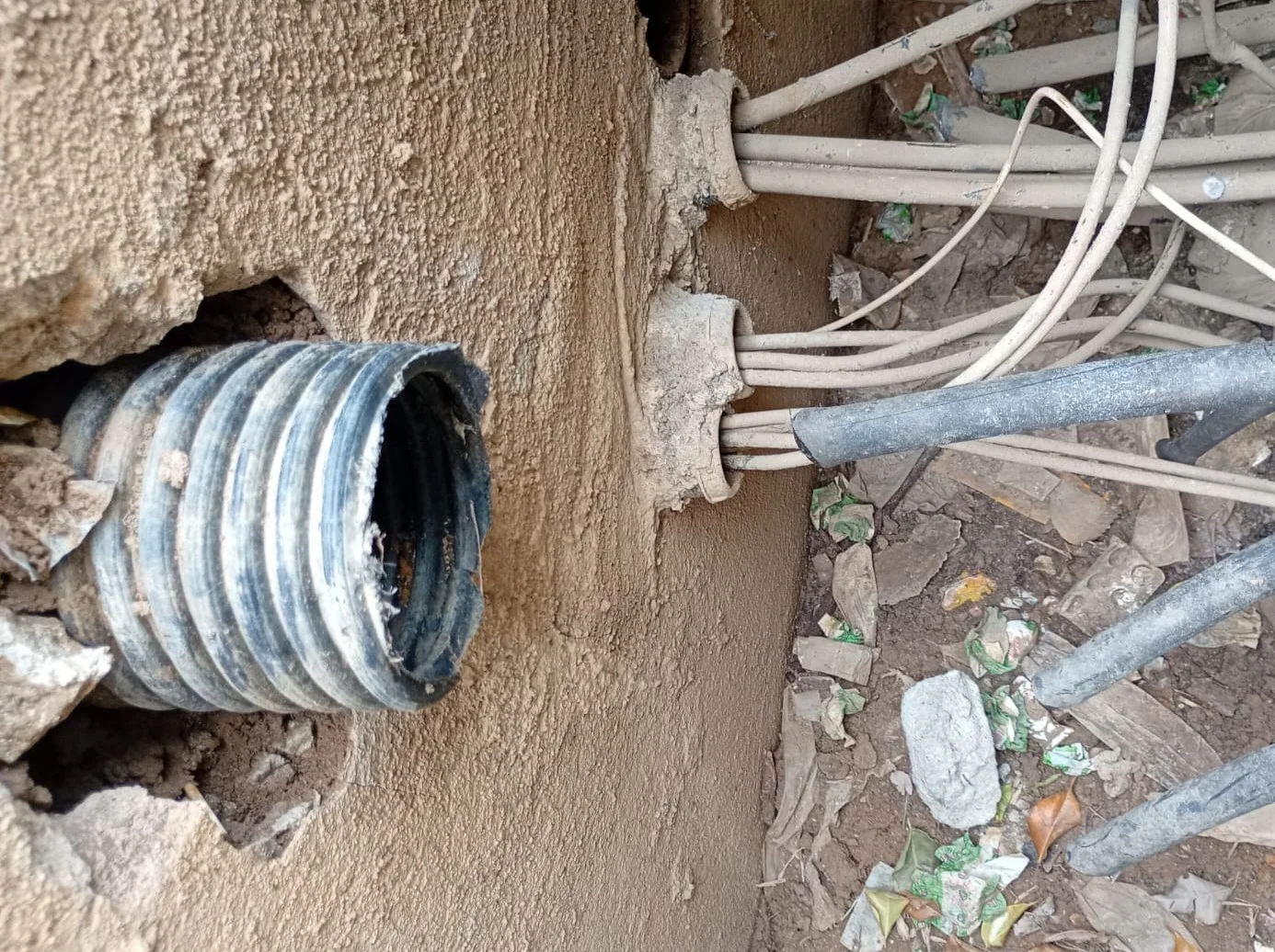 Furto de cabos deixa escola municipal sem energia em Engenheiro Pedreira