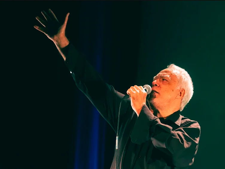 Sesc Nova Iguaçu recebe Fausto Fawcett com espetáculo multimídia “Animakina”