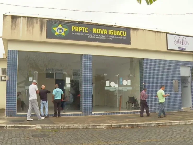 IML de Nova Iguaçu concentra necropsias da Baixada e famílias relatam horas de espera