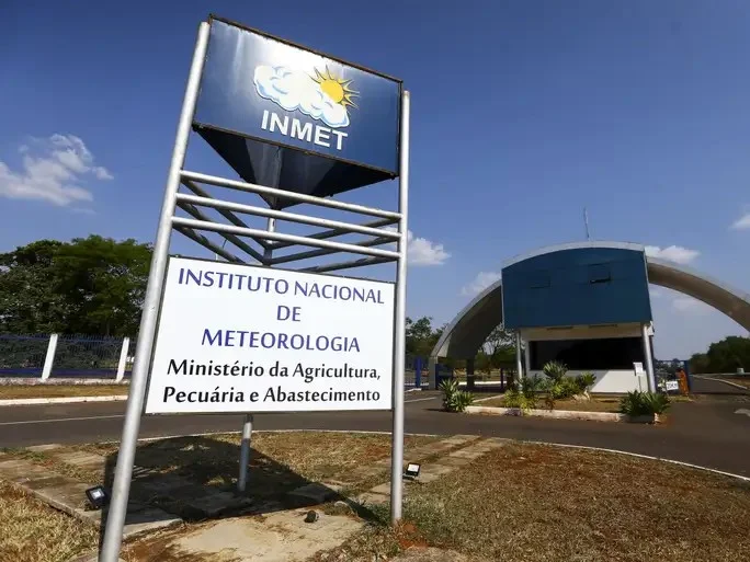 INMET emite alerta de baixa umidade e ventos fortes para a Baixada Fluminense
