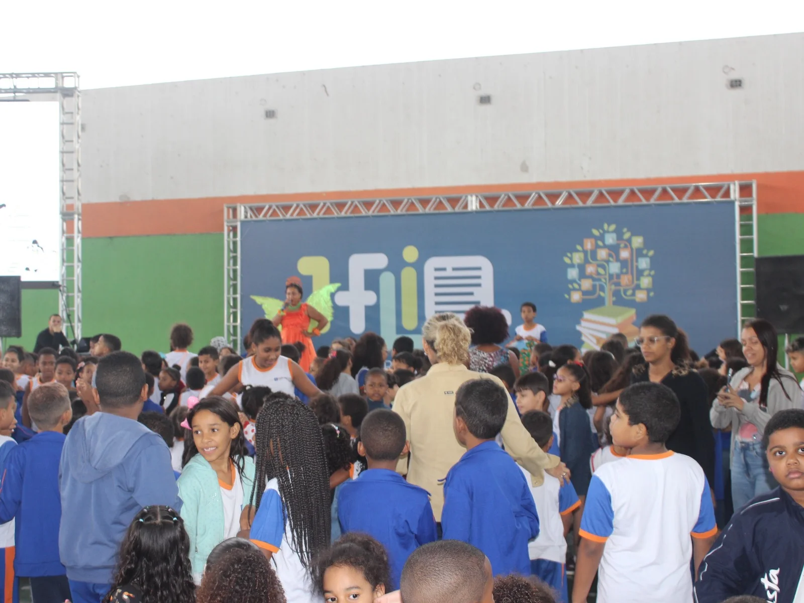 FLIQ 2026 reúne literatura, arte e cultura em programação gratuita em Queimados