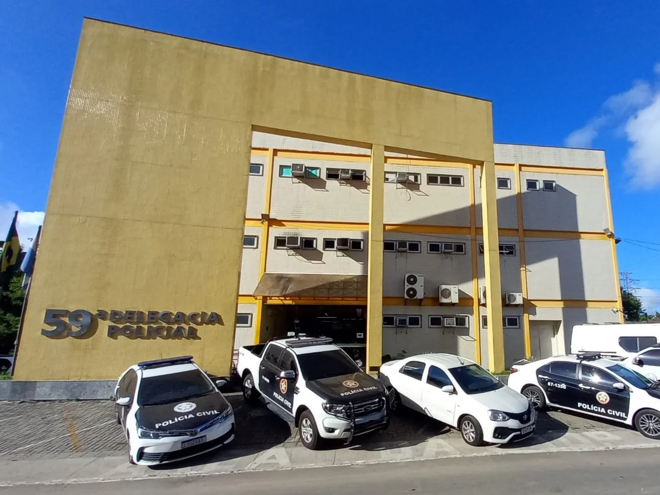 Quatro são presos em Duque de Caxias por suspeita de participação em 20 furtos de veículos de luxo