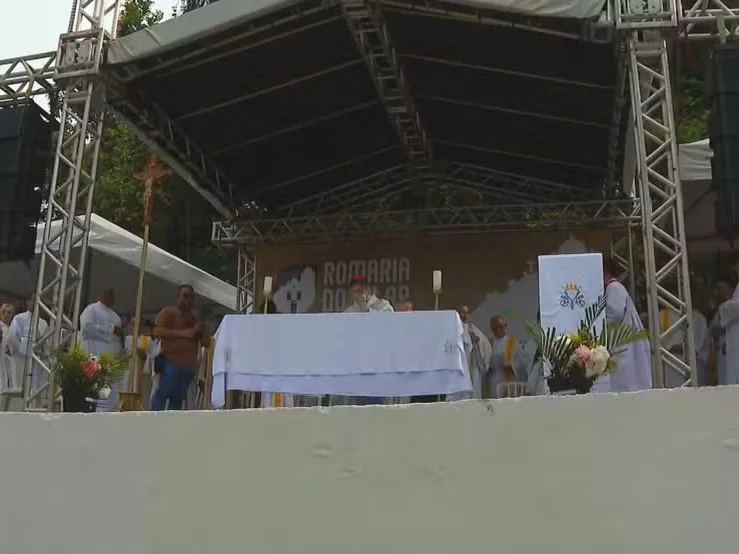Romaria do Pilar reúne fiéis de 250 igrejas em Duque de Caxias no feriado de Nossa Senhora Aparecida